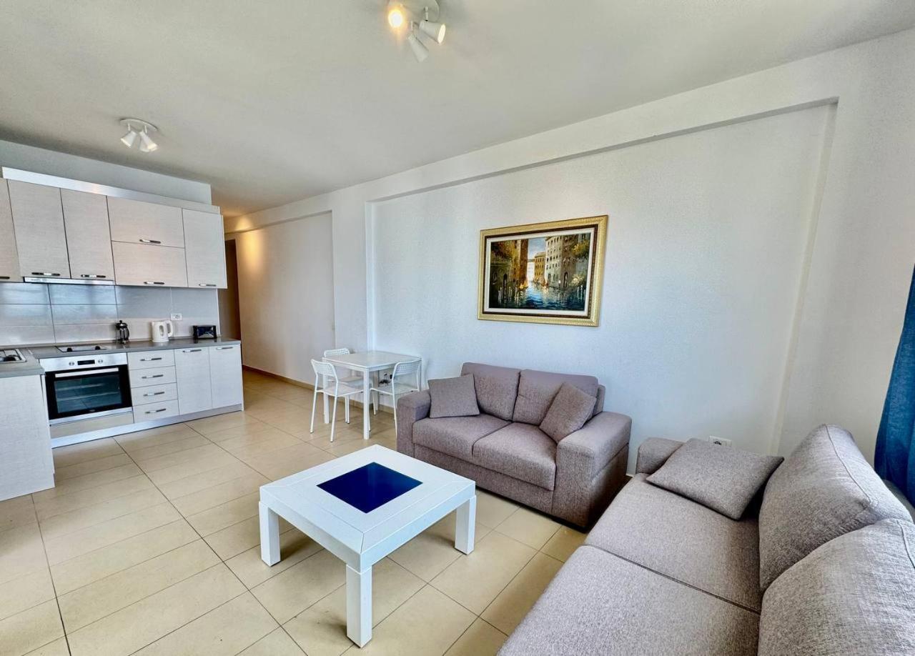 White Sea View Residence Saranda Dış mekan fotoğraf